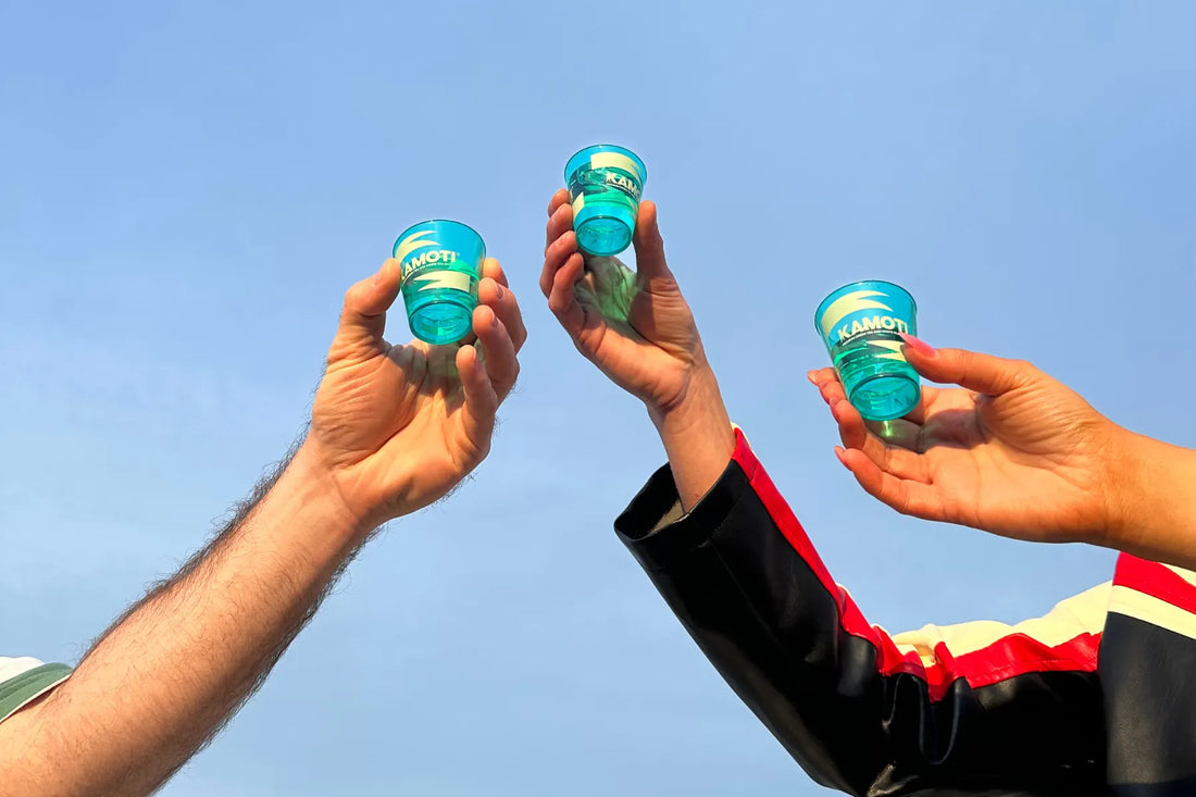 Buying White Tea Shots in Bulk: What to Know